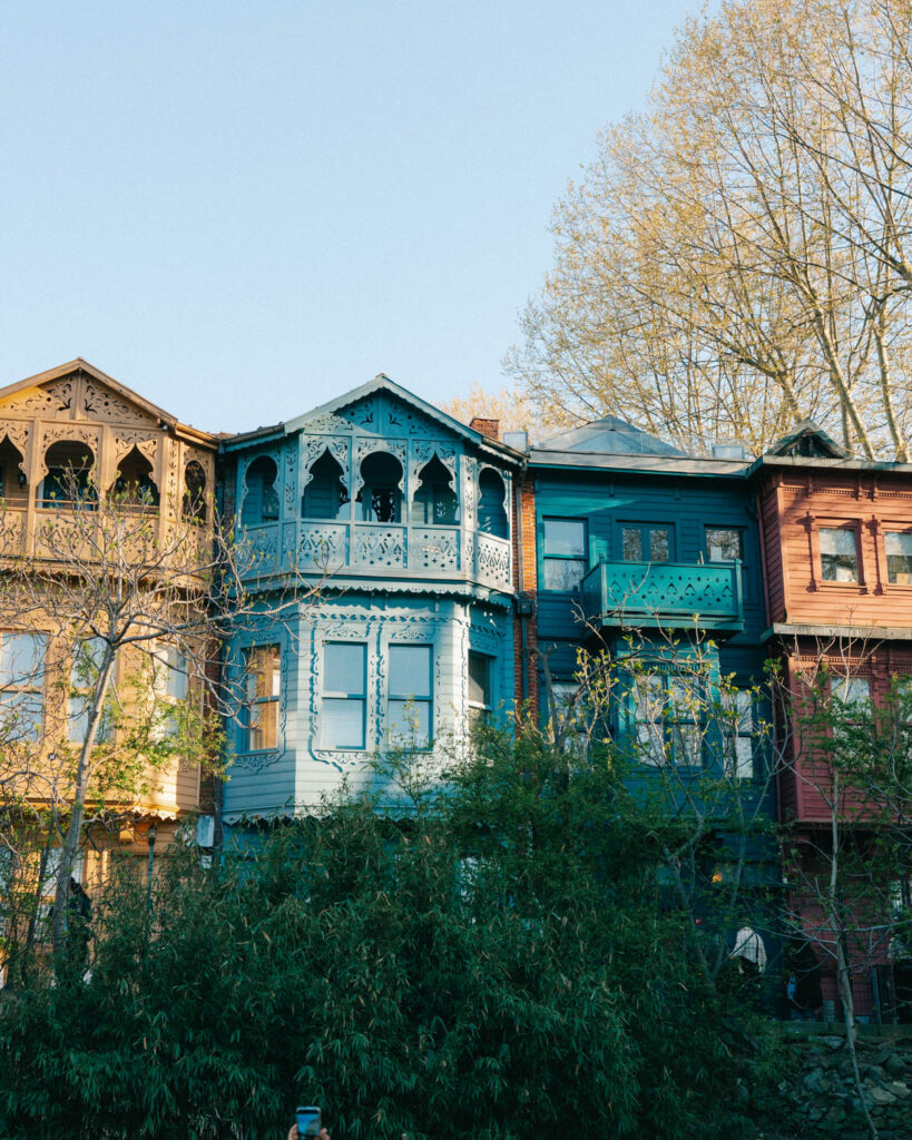 Things to do in Istanbul - colourful houses in Kuzguncuk