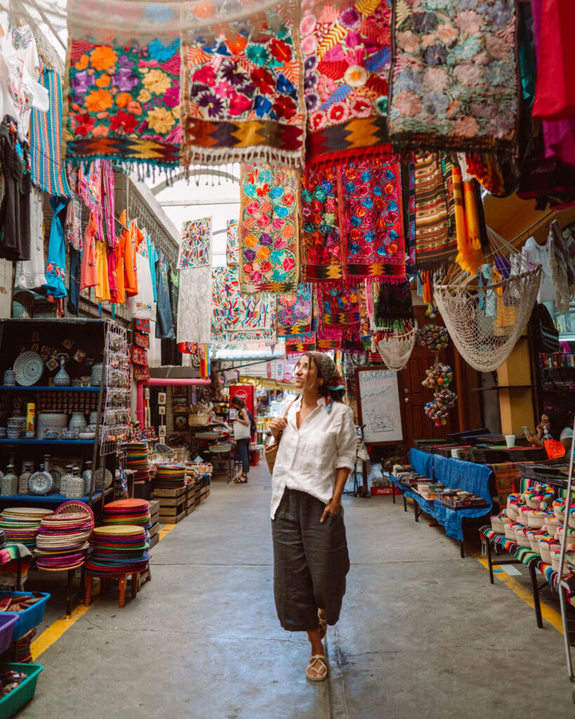 Artesanal Market Ciudadela CDMX