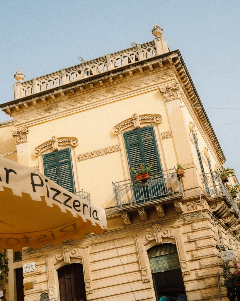 architechture in the streets of Noto
